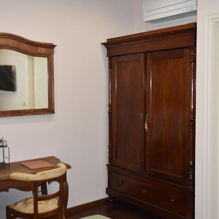 Le Dame Manfrede Hotel Faenza Exterior photo